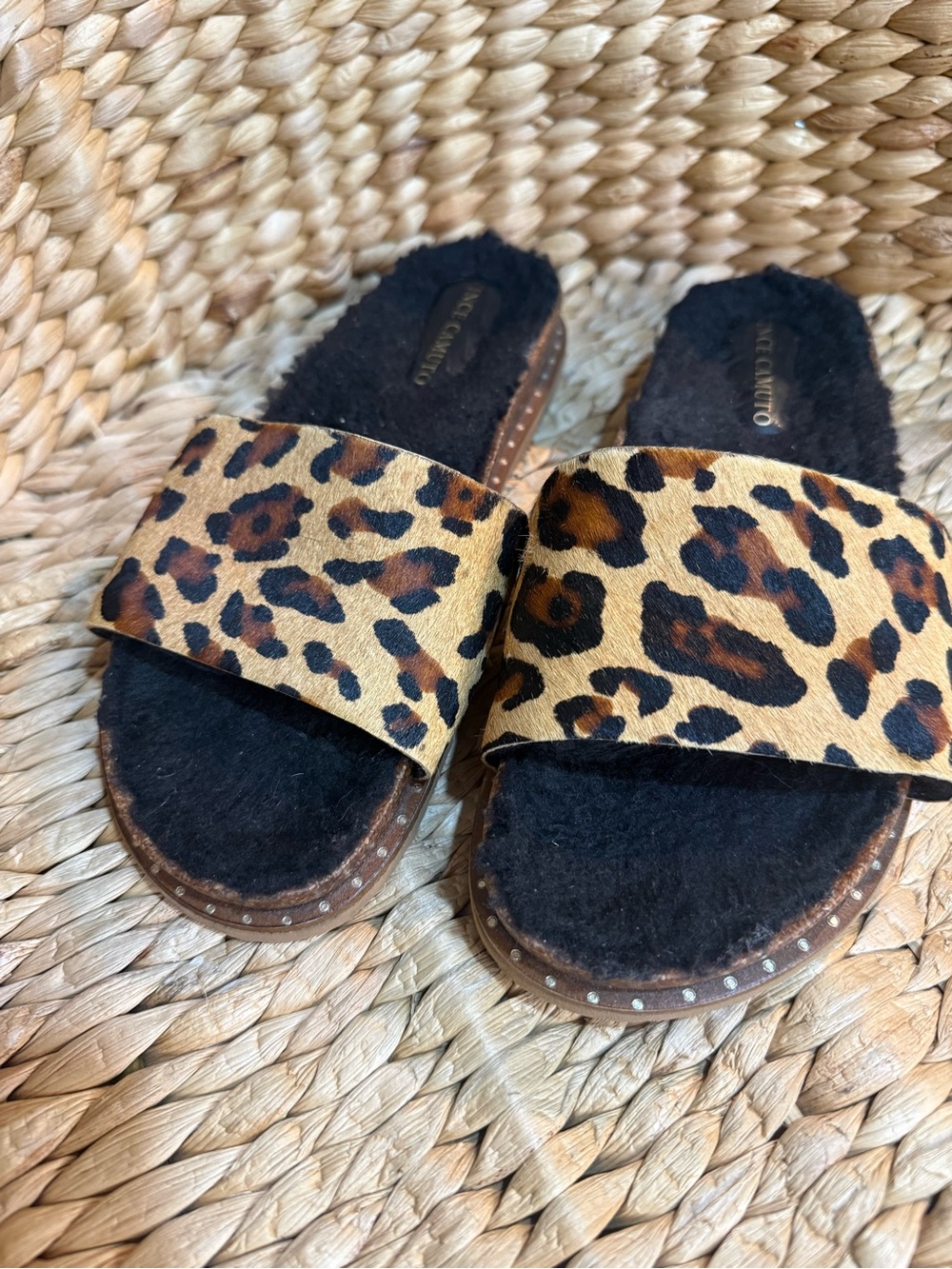 Vince Camuto Kanadial slide sandals
